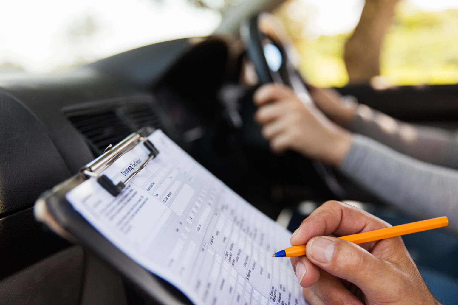 Top 10 Reasons People Fail Their Driving Test - GoSkippy